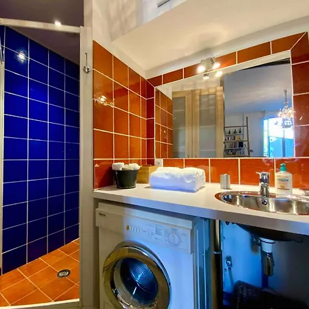 Apartment The Elegant- 2 Bedrooms And Central!